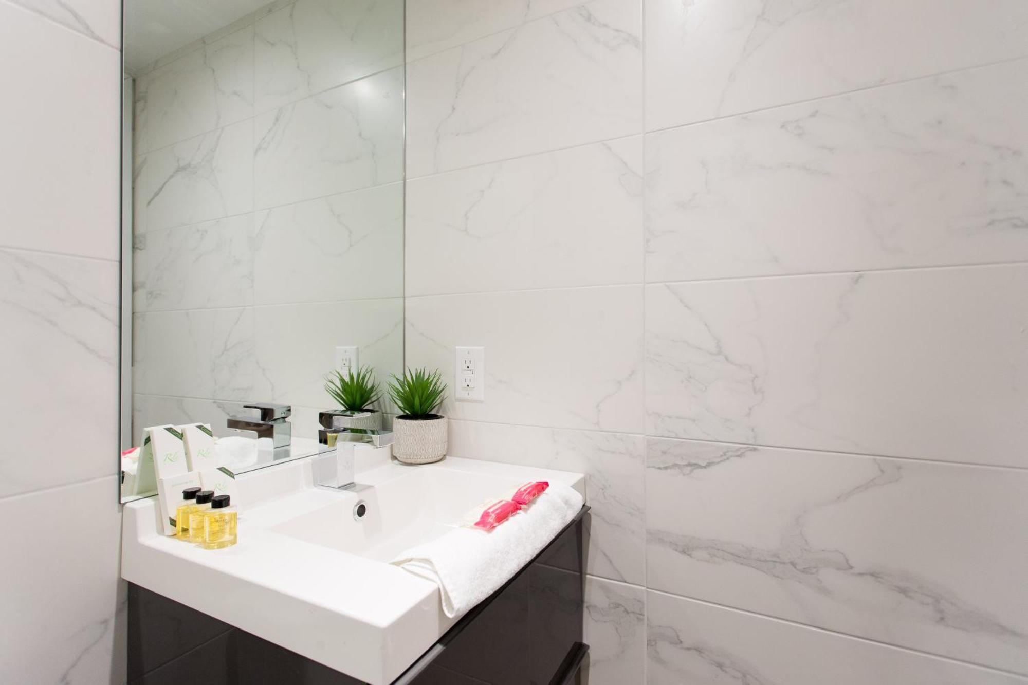 Scandinavian Studio With Full Kitchen And Bath By Den Stays Μόντρεαλ Δωμάτιο φωτογραφία