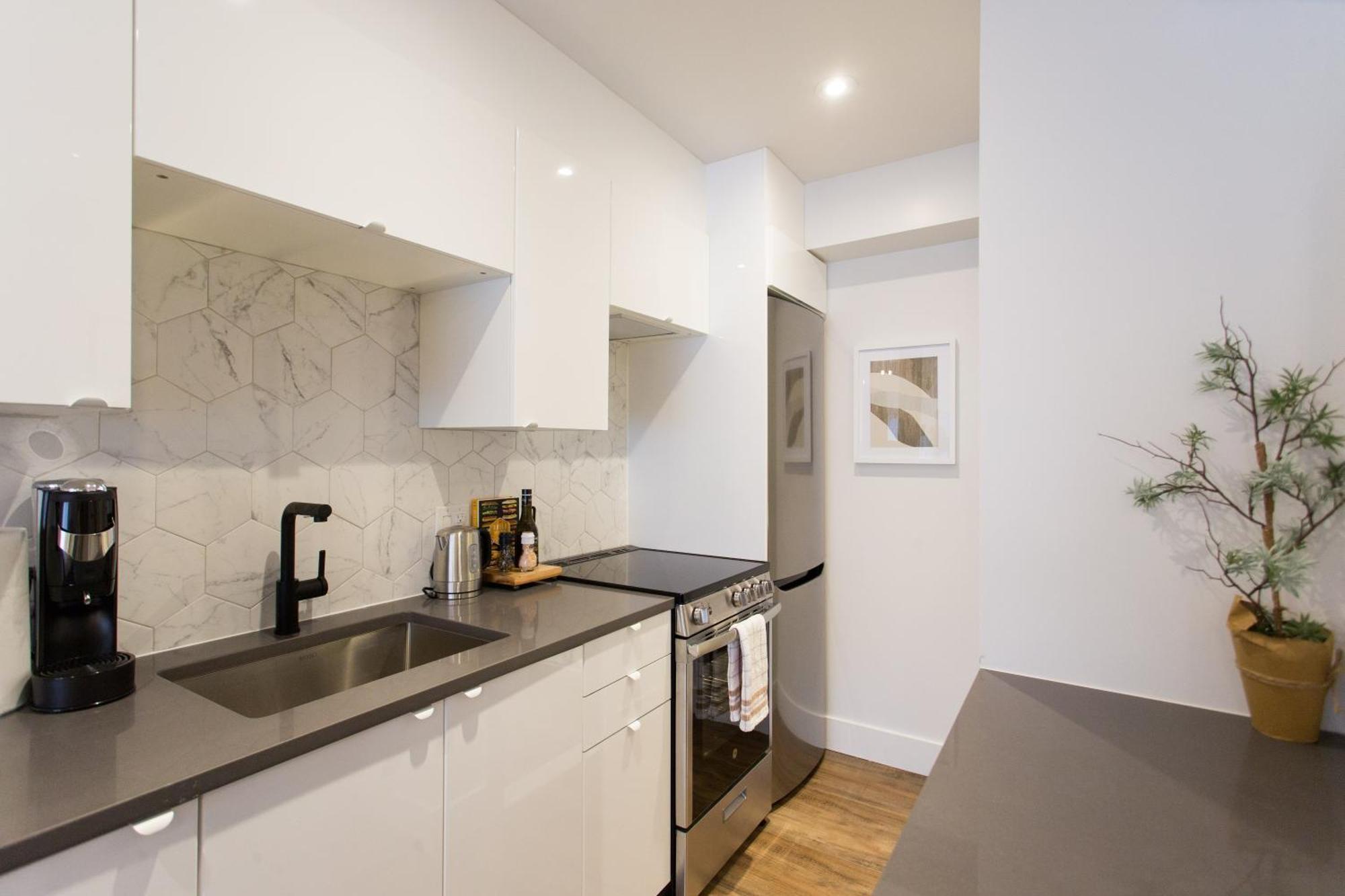 Scandinavian Studio With Full Kitchen And Bath By Den Stays Μόντρεαλ Δωμάτιο φωτογραφία
